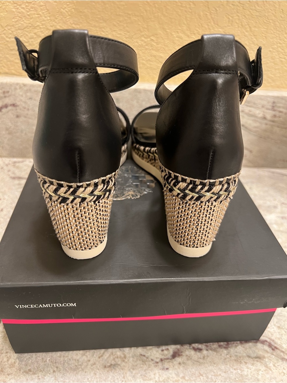 NWT Vince Camuto Jefannah Wedge Sandals Black Sz 8.5 - Picture 4 of 7